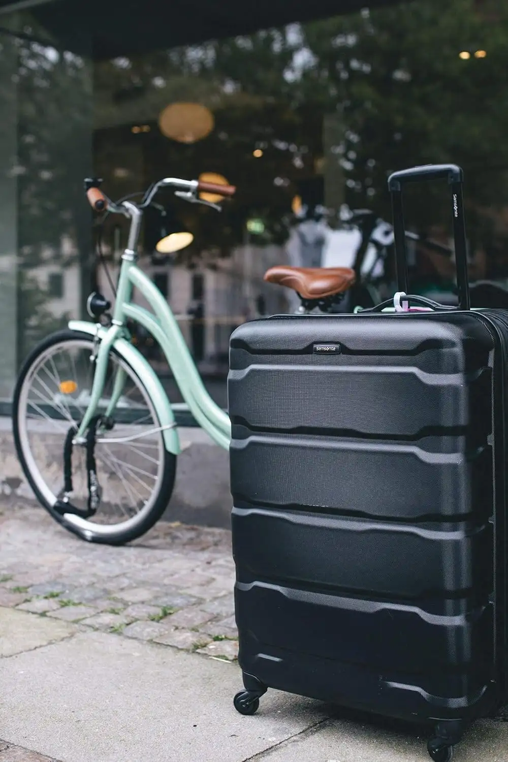 Samsonite Omni PC Hardside Expandable Luggage with Spinner Wheels, Checked-Large 28-Inch, Black, 68310-1041 - 81l1hIxm0WS._AC_SL1500_